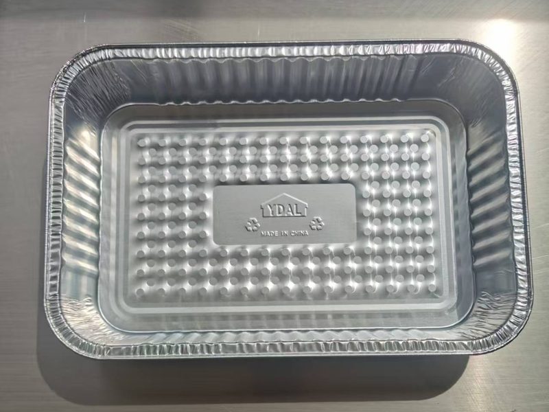 Deep aluminum roasting pan with embossed YDAL factory branding